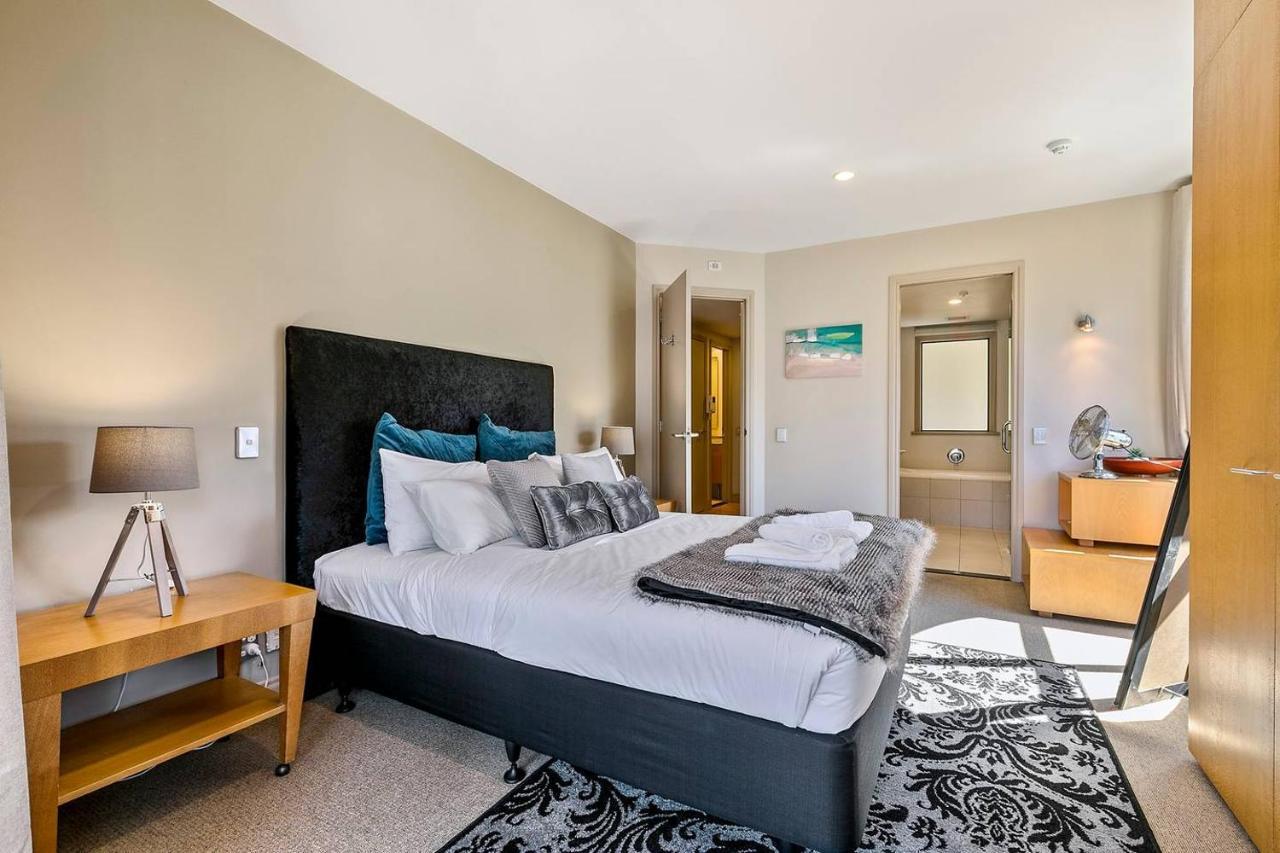Enormous One Bedroom Beauty In Cbd! Free Parking Auckland Esterno foto